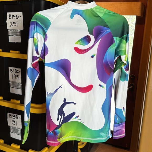 NWT PLATINUM SUN EXCLUSIVE Long Sleeve Rash Guard UPF 50+ Rainbow Size Small - Picture 9 of 16